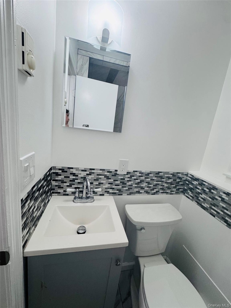 87 Ellis Avenue - Photo 1
