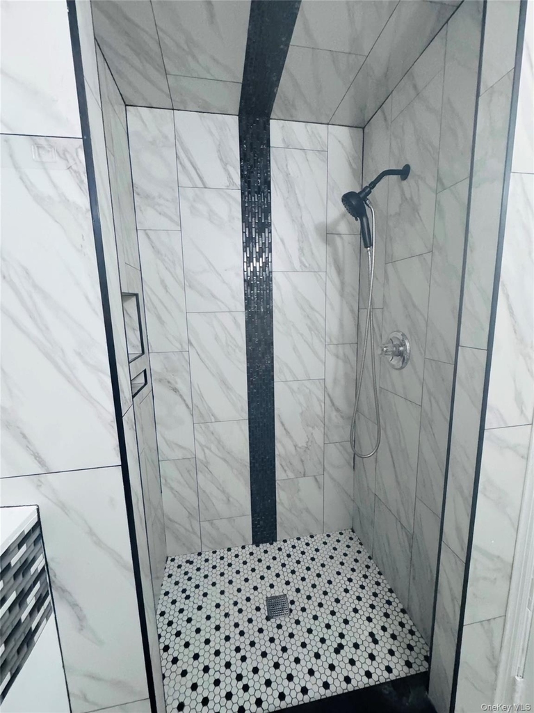 87 Ellis Avenue - Photo 2