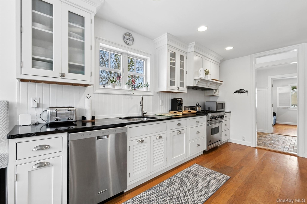 10 Foxboro Road - Photo 10
