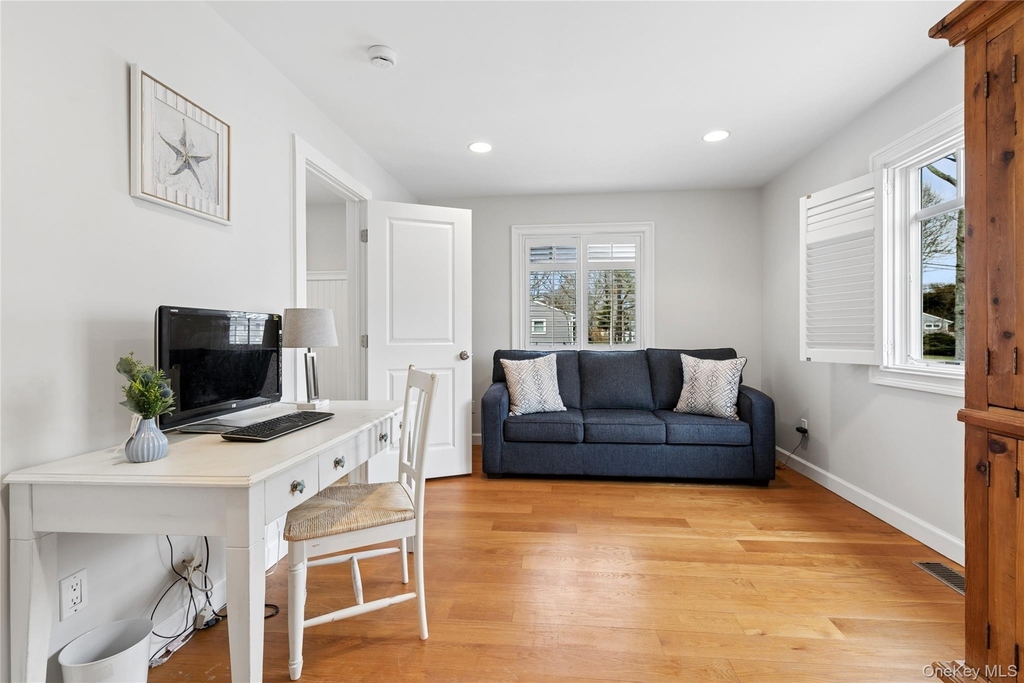 10 Foxboro Road - Photo 17