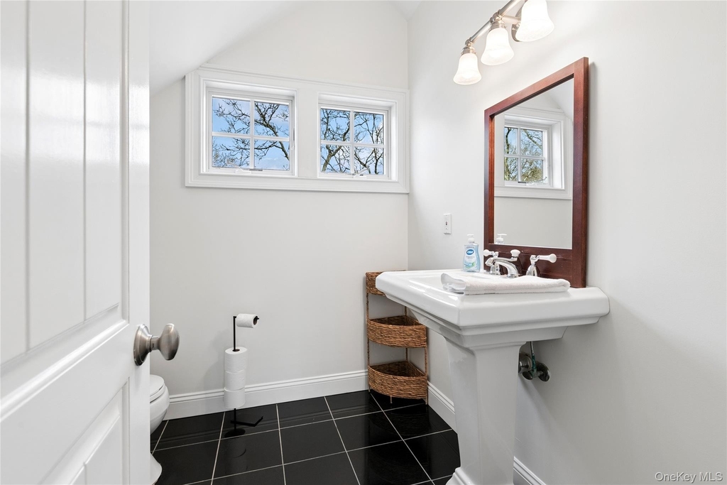 10 Foxboro Road - Photo 30