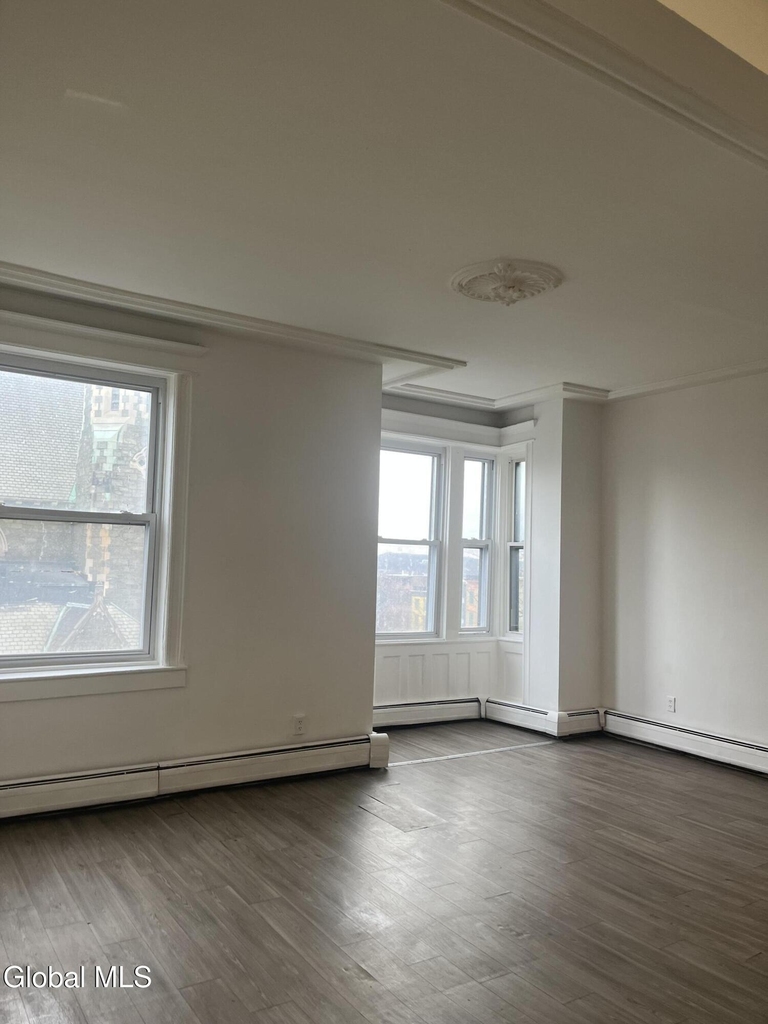 9 Saint Joseph's Terrace - Photo 3