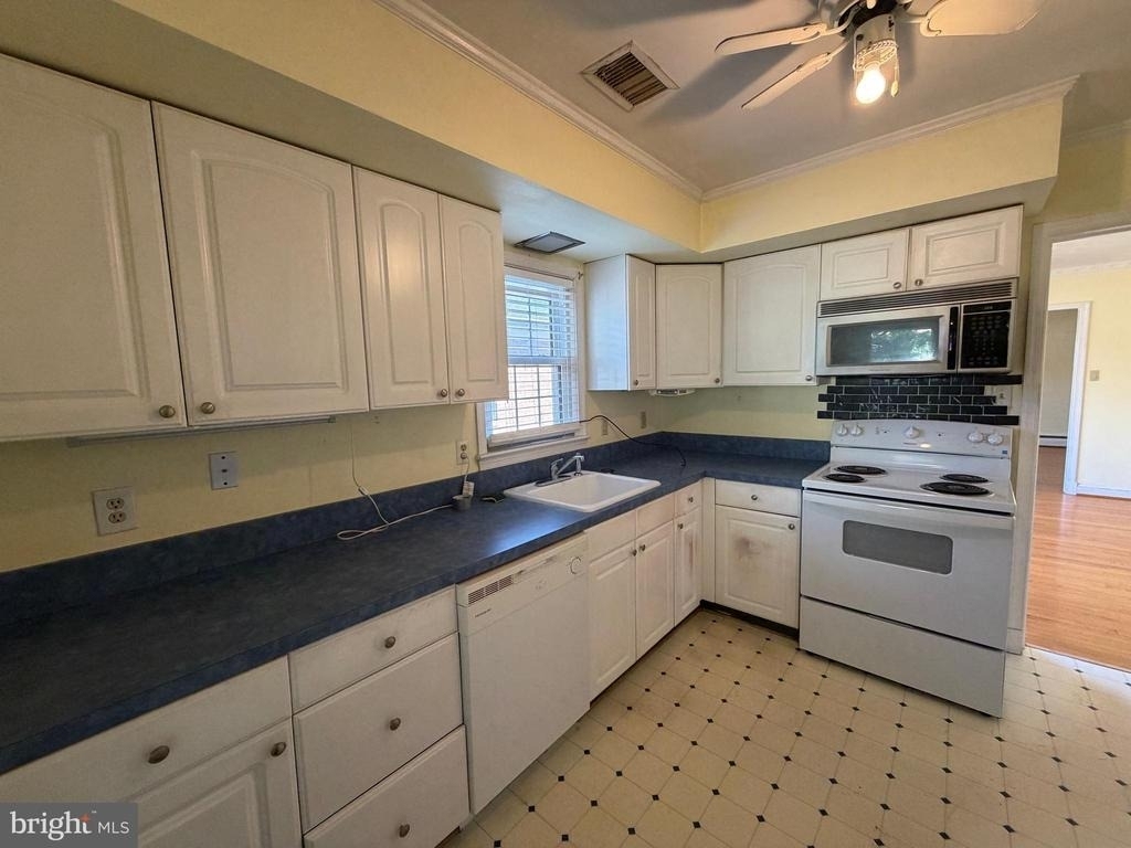 540 Bellview Ave - Photo 12