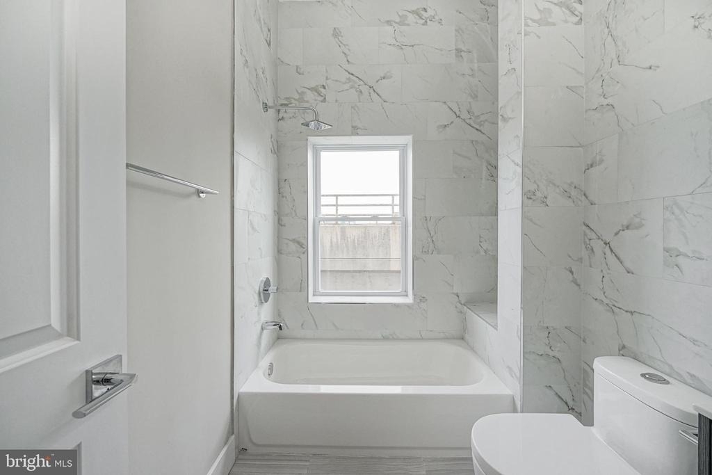 1072 N Front Street - Photo 7