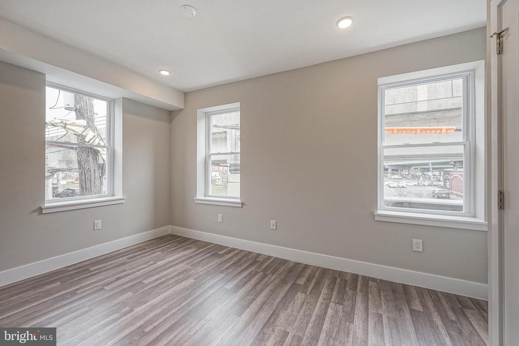 1072 N Front Street - Photo 17