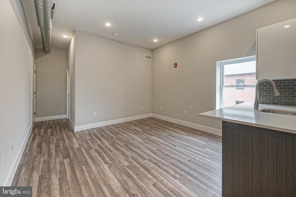 1072 N Front Street - Photo 21