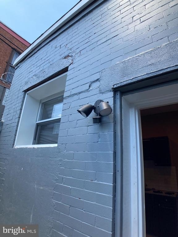 1950 Clarence Street - Photo 7