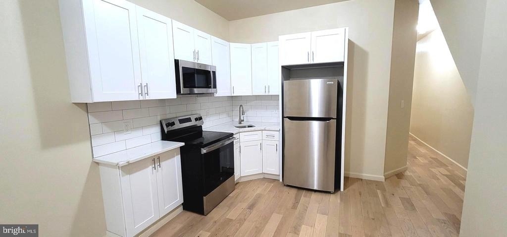 1219 W Silver Street - Photo 3