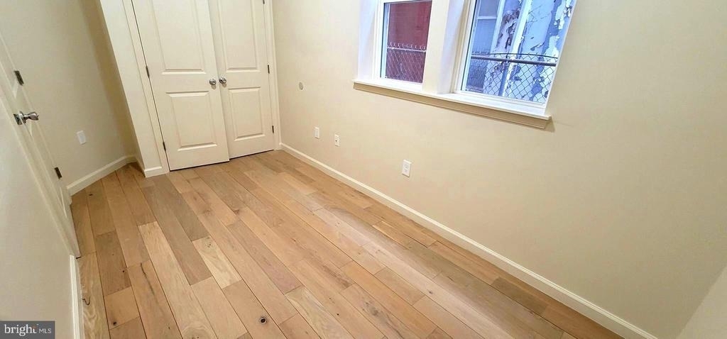 1219 W Silver Street - Photo 6