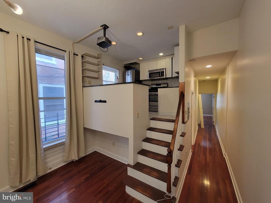 1828 Green Street - Photo 1
