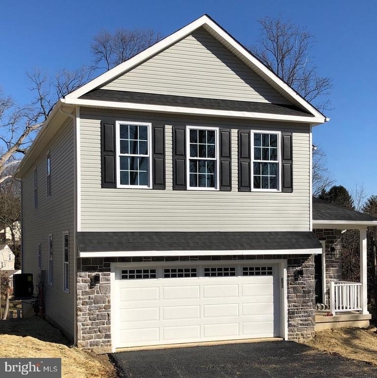 274 Oak Avenue - Photo 2