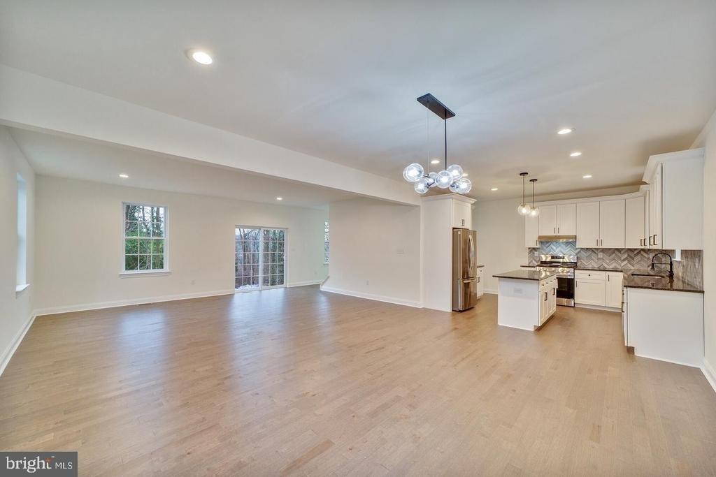 274 Oak Avenue - Photo 8