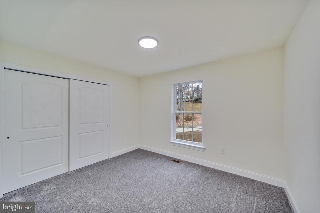 274 Oak Avenue - Photo 21