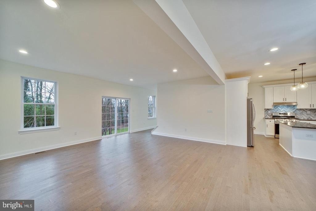274 Oak Avenue - Photo 10