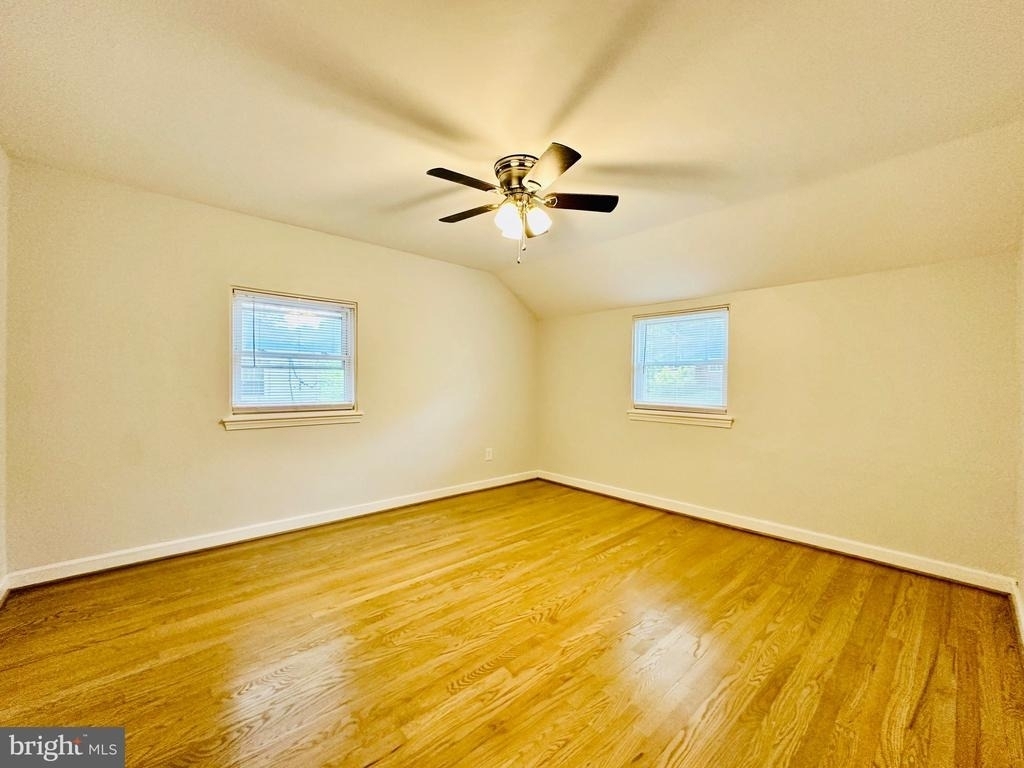 2500 Lake Avenue - Photo 15
