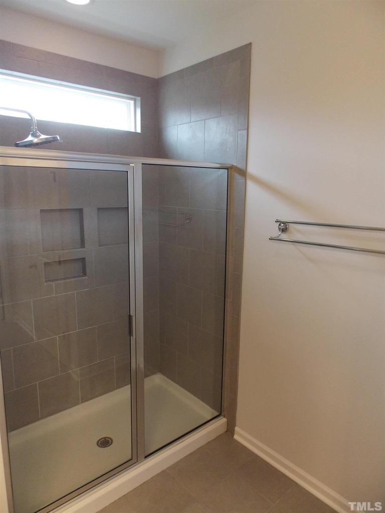 592 Grand Central Station - Photo 15