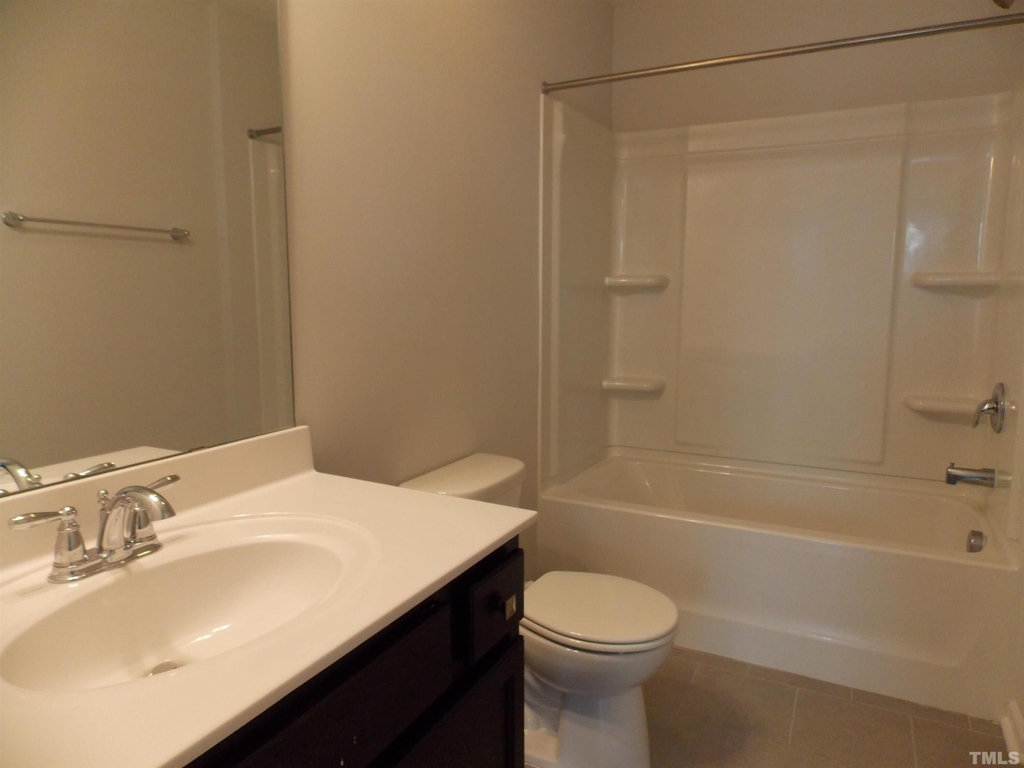 592 Grand Central Station - Photo 23