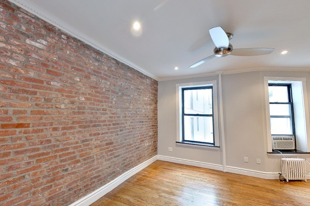 432 East 13th Street - Photo 2