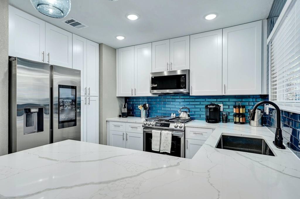 1807 Krizan Ave - Photo 8