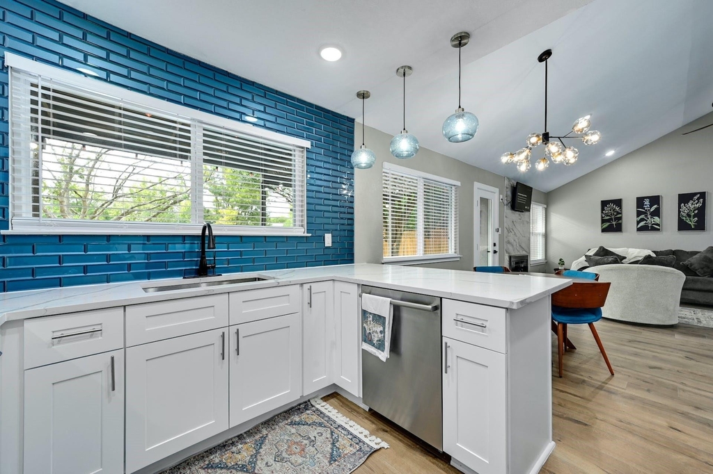 1807 Krizan Ave - Photo 11