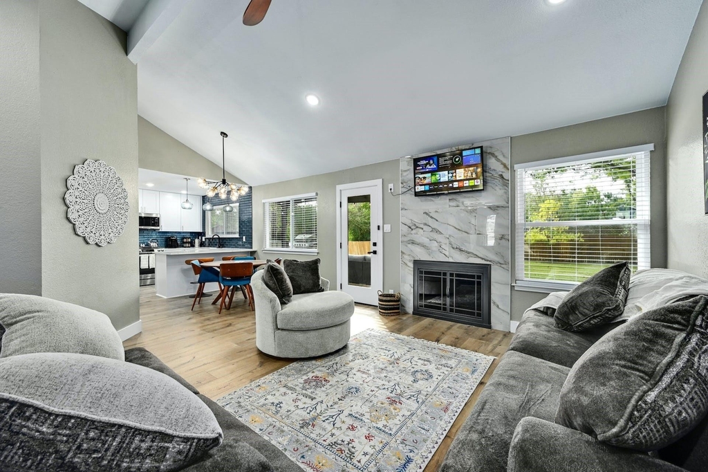 1807 Krizan Ave - Photo 1