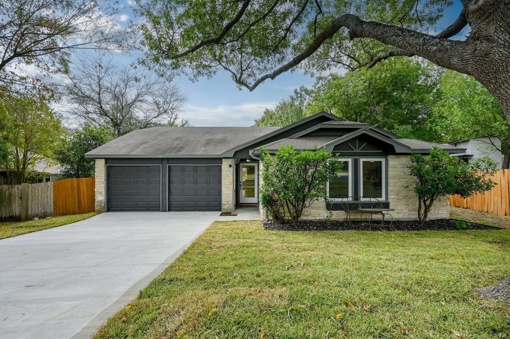 1807 Krizan Ave - Photo 0