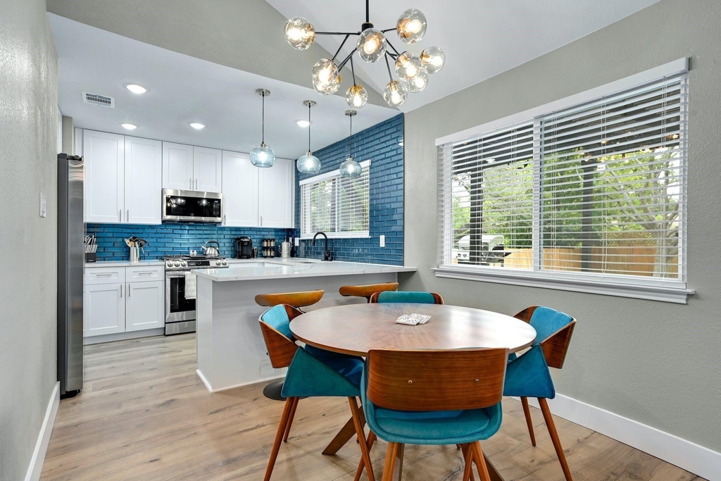 1807 Krizan Ave - Photo 6