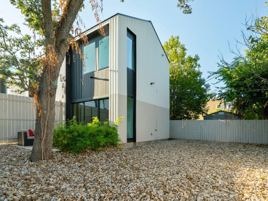 7505 Wynne Ln - Photo 0