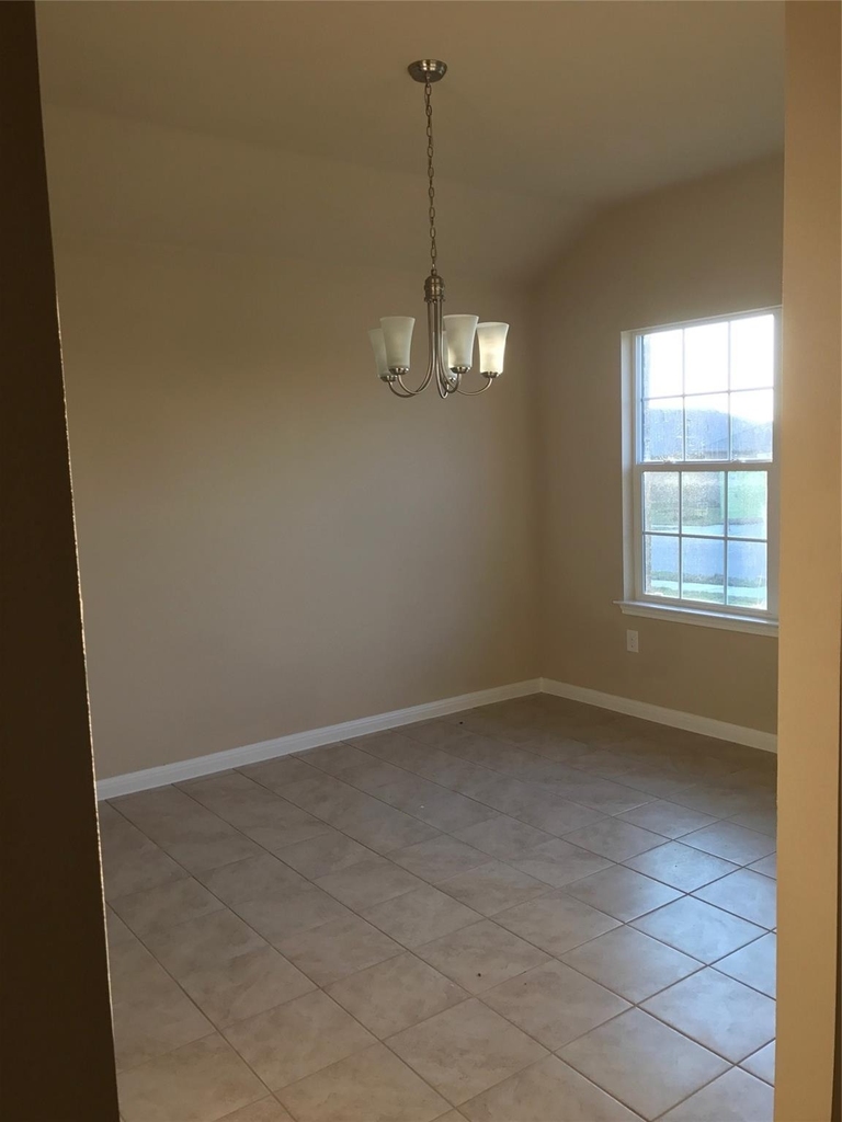11305 Dawes Pl - Photo 4