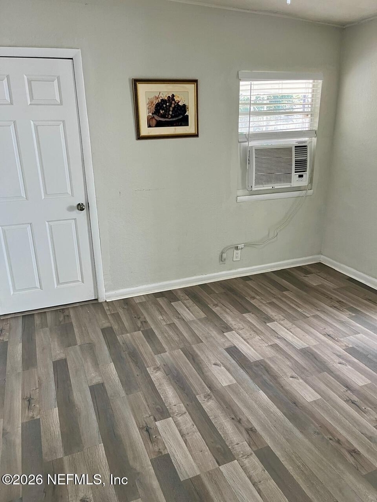 8903 Hipps Road - Photo 5
