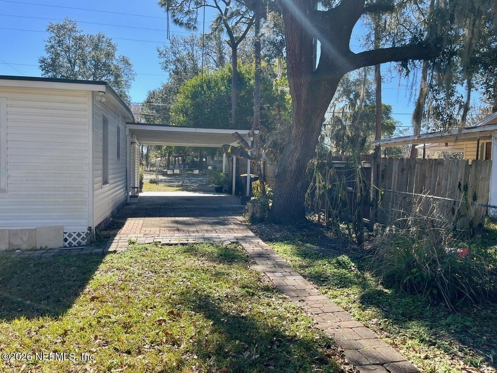 8903 Hipps Road - Photo 15