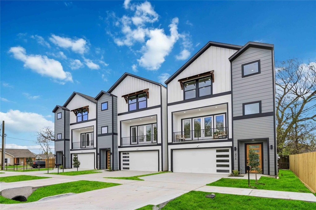 2012 Yates Street - Photo 1