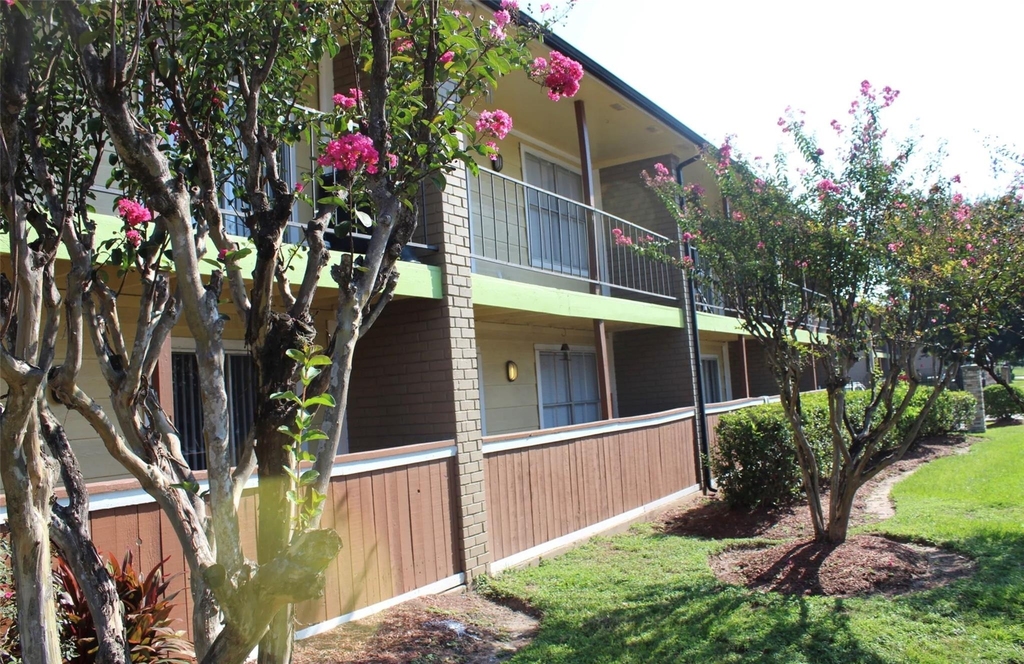 311 Highland Cross Drive - Photo 5