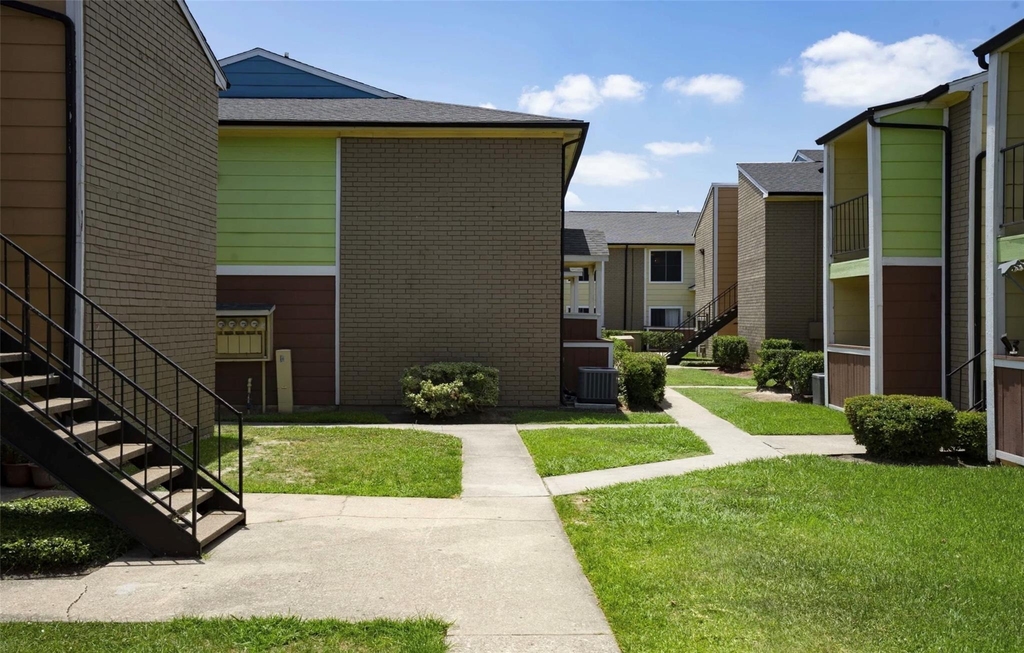 311 Highland Cross Drive - Photo 7