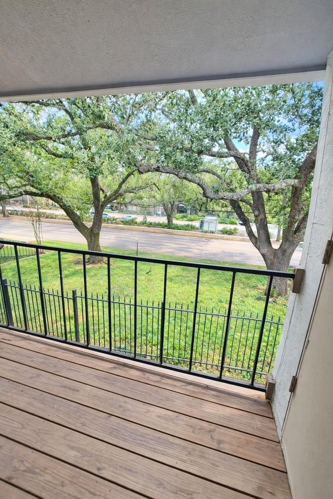 2425 Augusta Drive - Photo 20