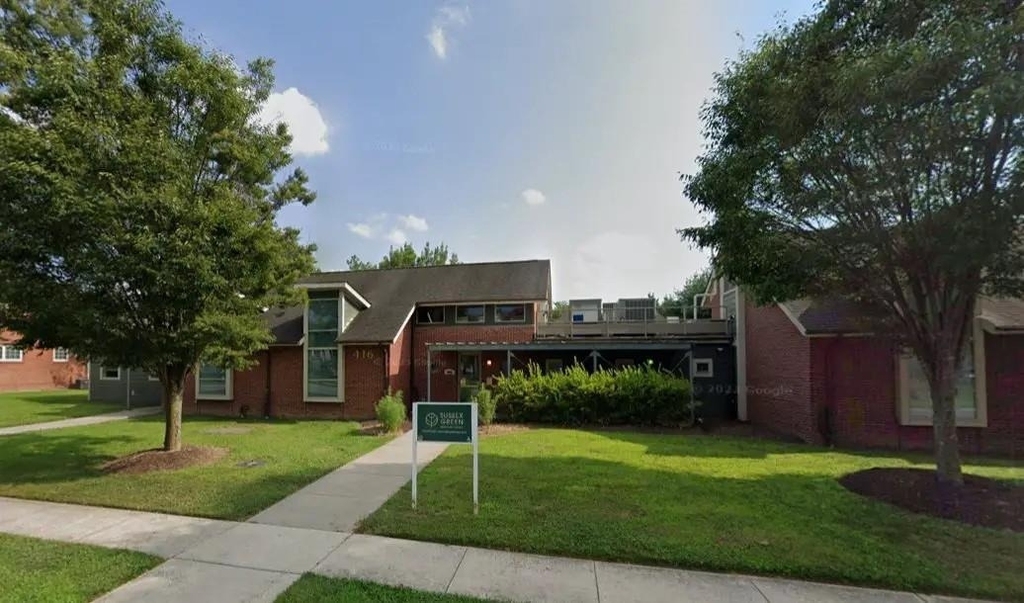416 Sussex Ave - Photo 0