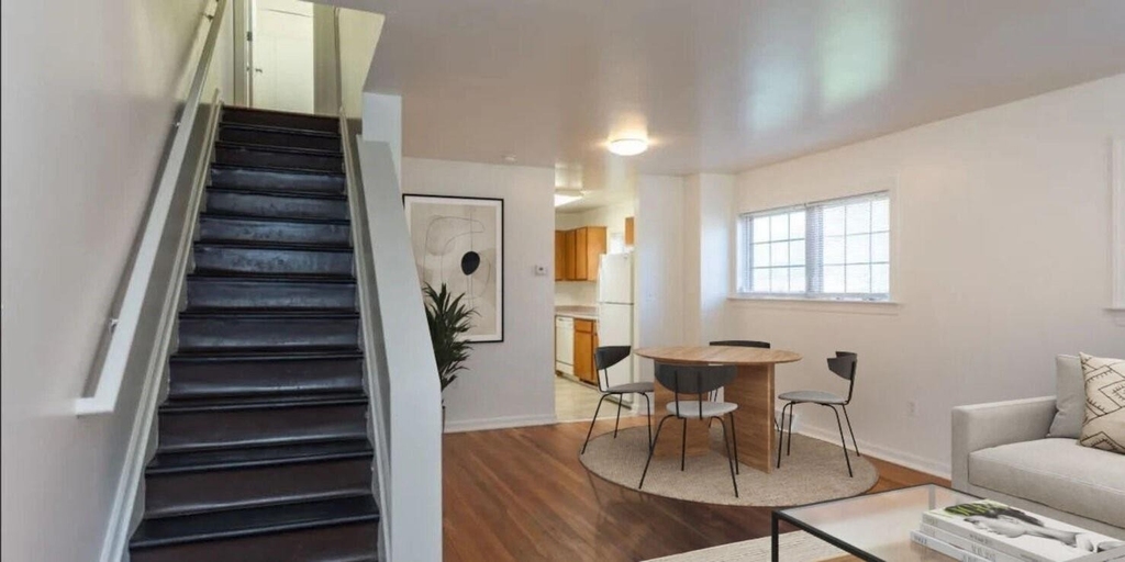 416 Sussex Ave - Photo 8