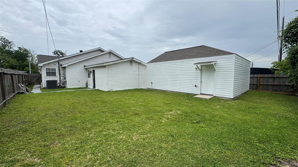 221 Hyta Street - Photo 28
