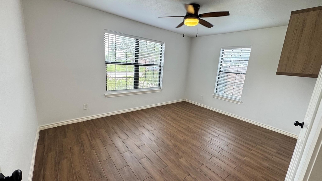 221 Hyta Street - Photo 20