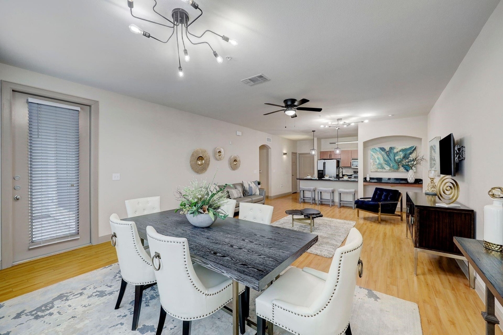 2401 S Gessner Road - Photo 6