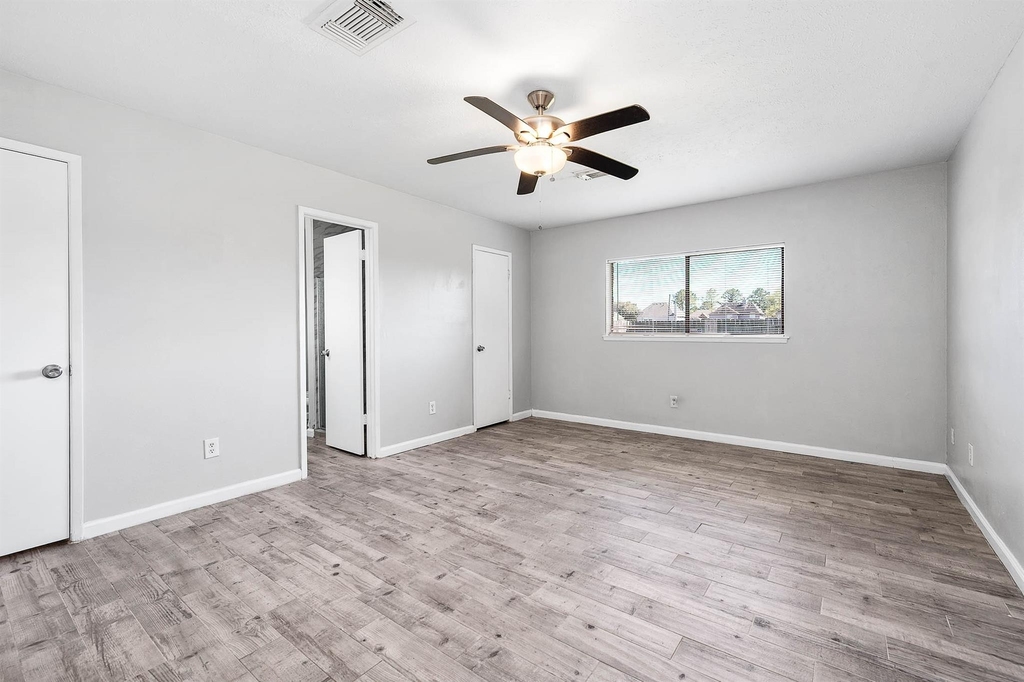 14315 Swanfield Drive - Photo 16