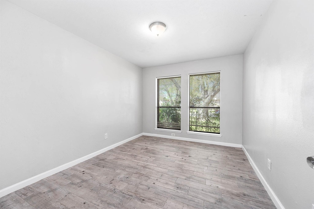 14315 Swanfield Drive - Photo 13
