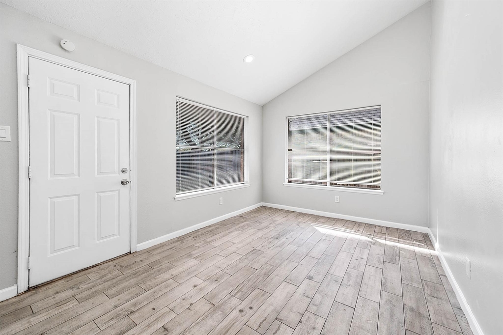 14315 Swanfield Drive - Photo 6