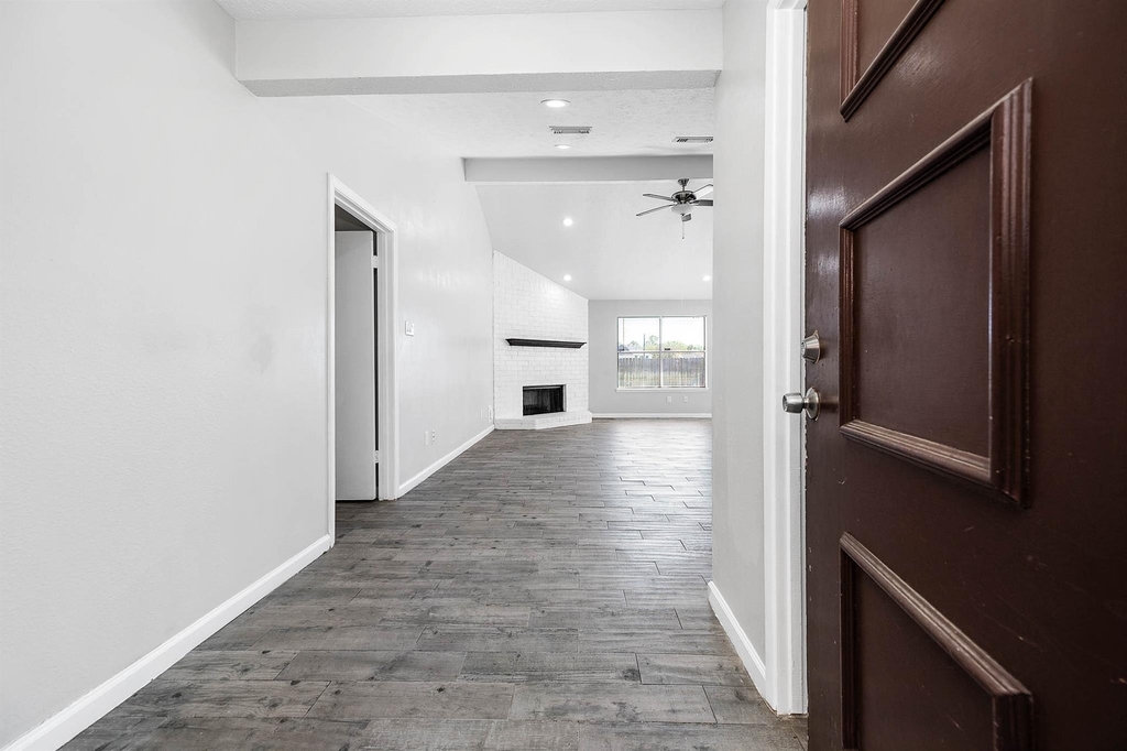14315 Swanfield Drive - Photo 2