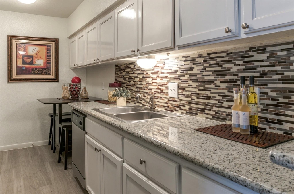 1370 Afton Street - Photo 17
