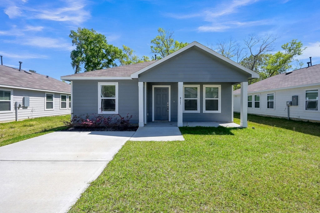 811 Jefferson Avenue - Photo 3