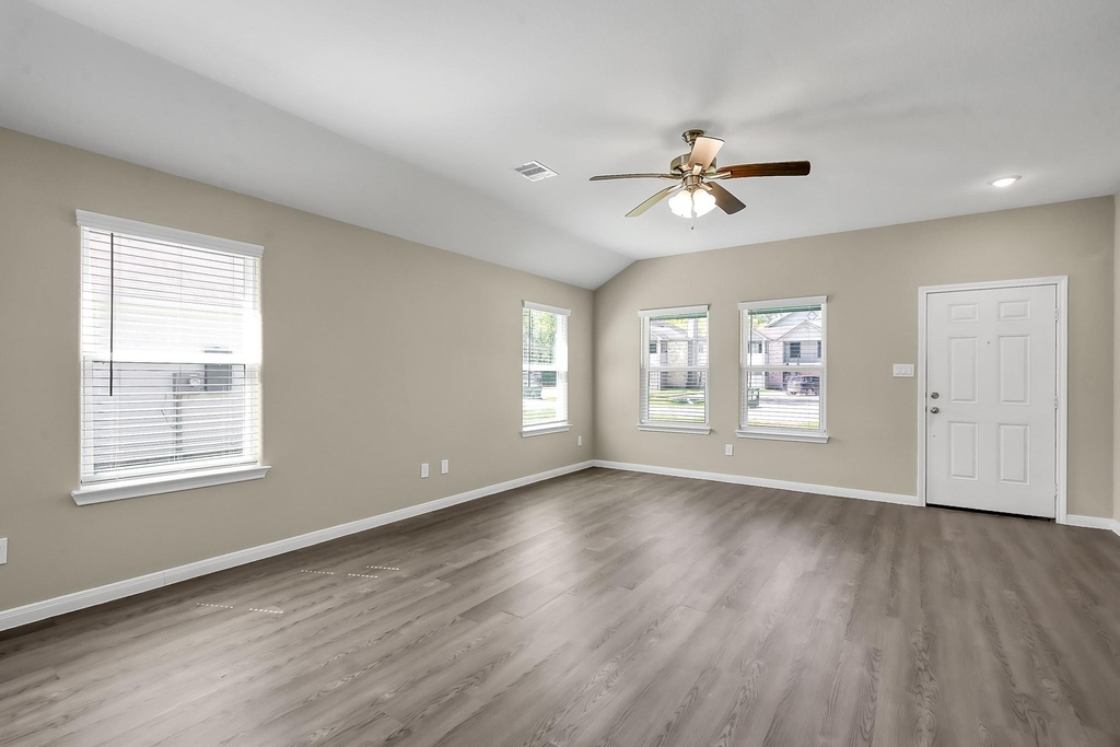 811 Jefferson Avenue - Photo 6