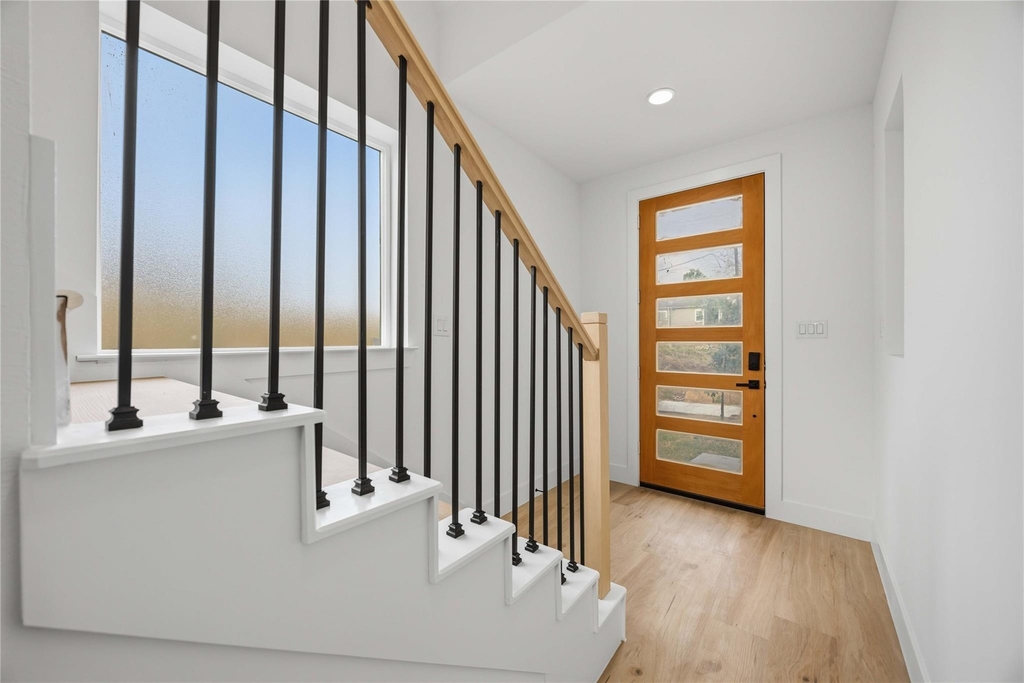 2010 Yates Street - Photo 3