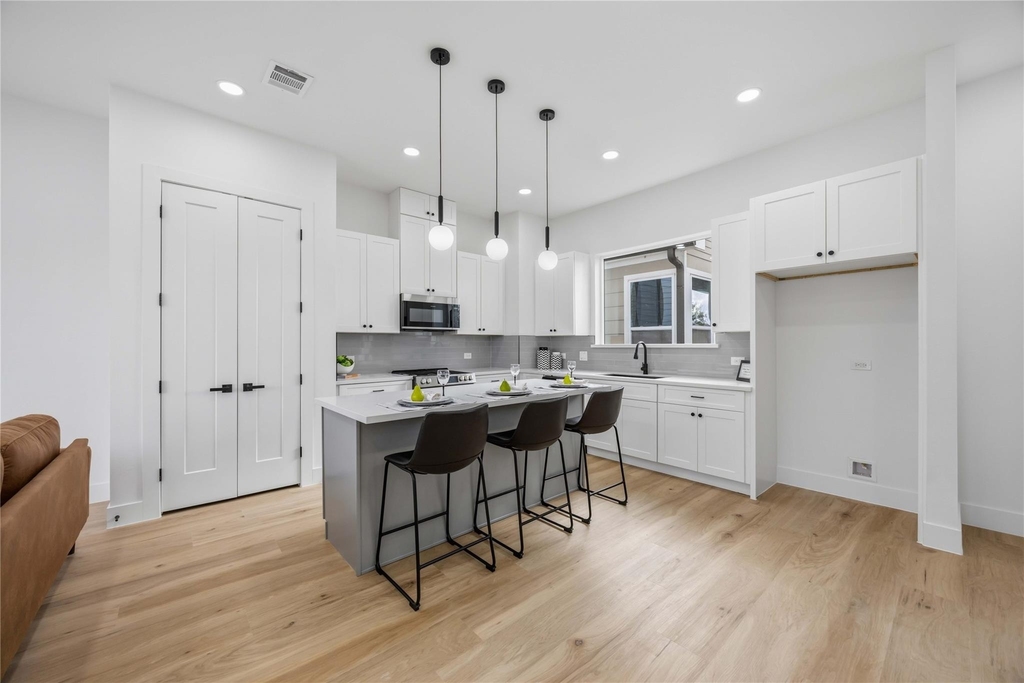 2010 Yates Street - Photo 10