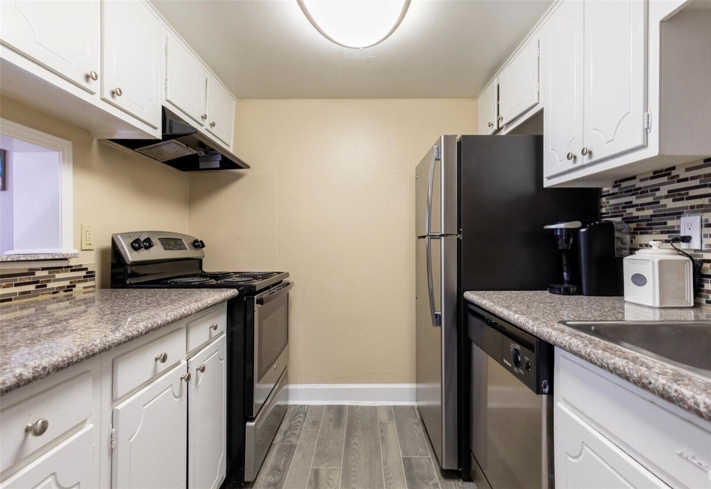 9407 Westheimer Road - Photo 3